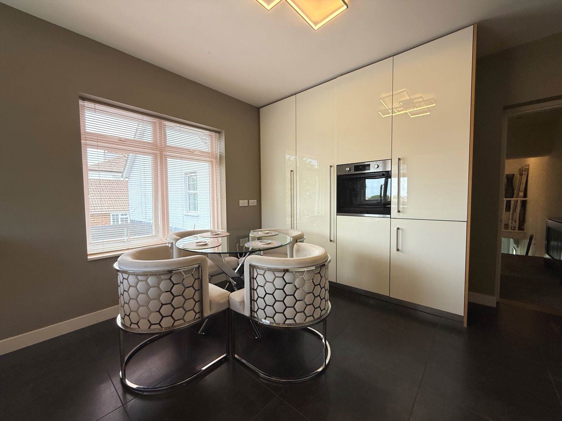 Additional Property Image 2 bedroom Maisonette for sale in Erith 10