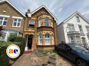 2 bedroom Maisonette for sale in Erith