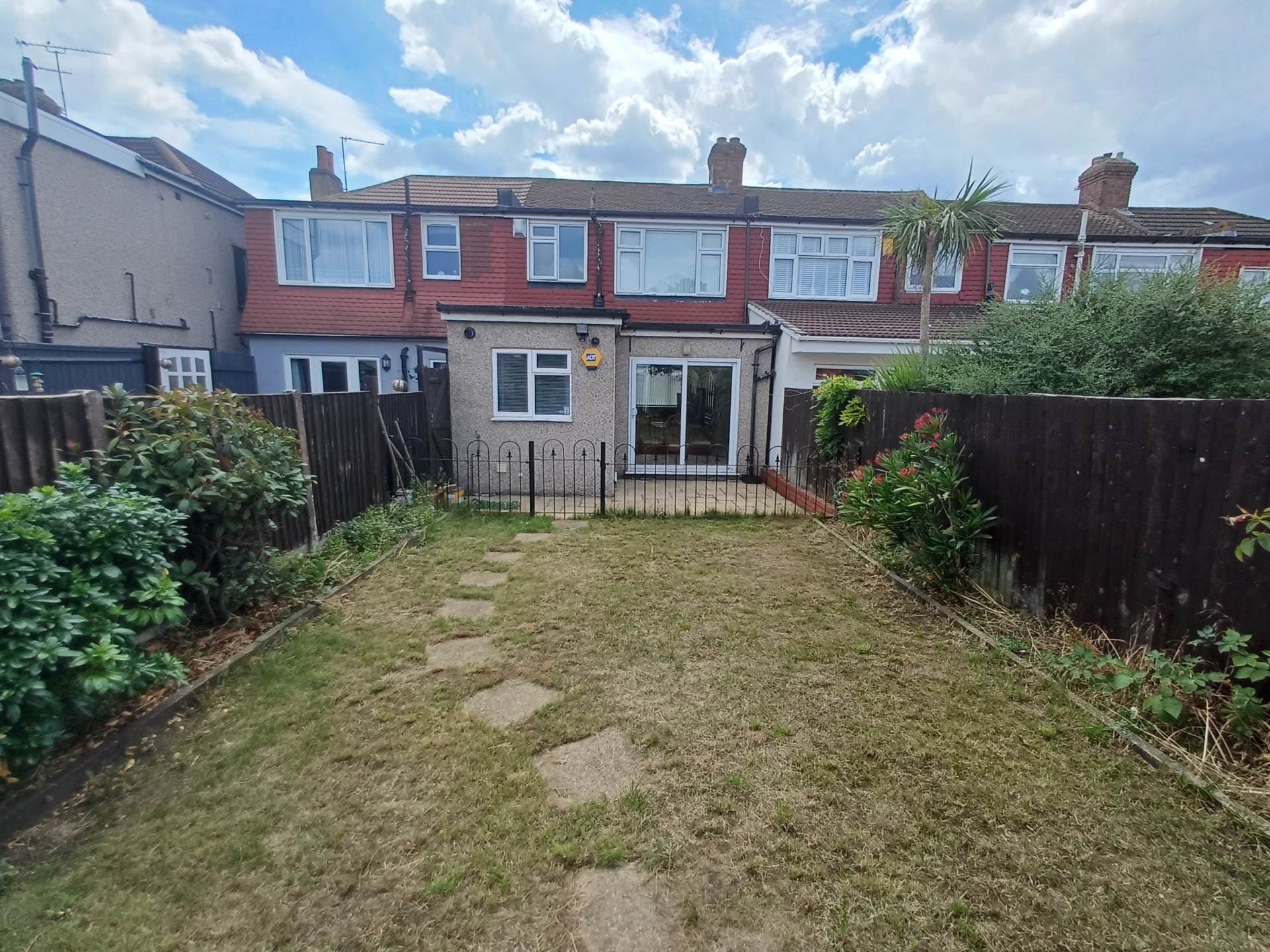 Additional Property Image 3 bedroom House to rent in London 10