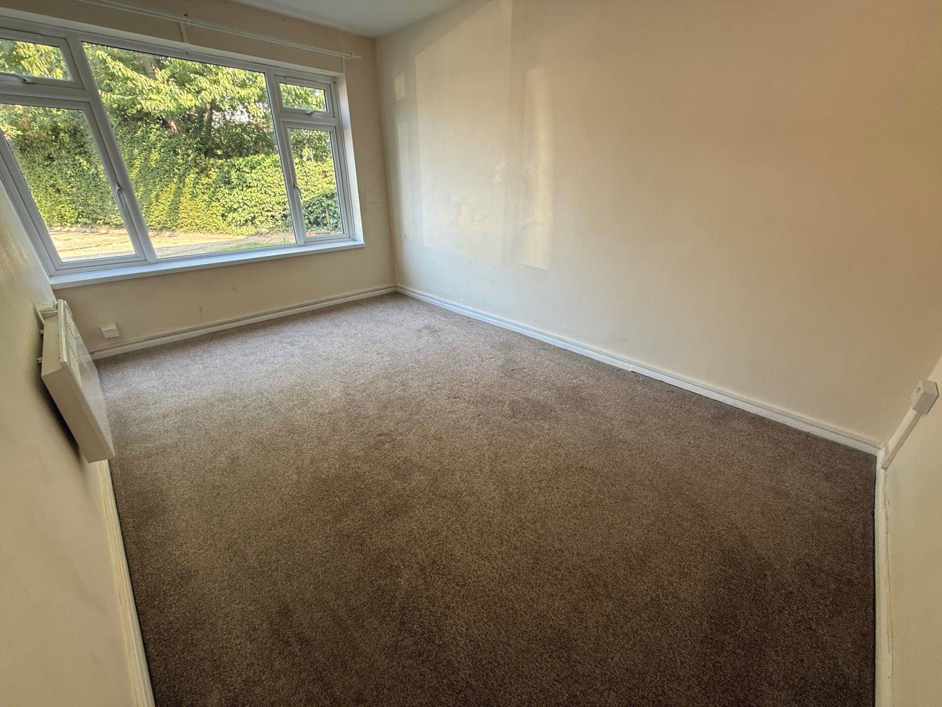 Additional Property Image 2 bedroom Maisonette for sale in Erith 10