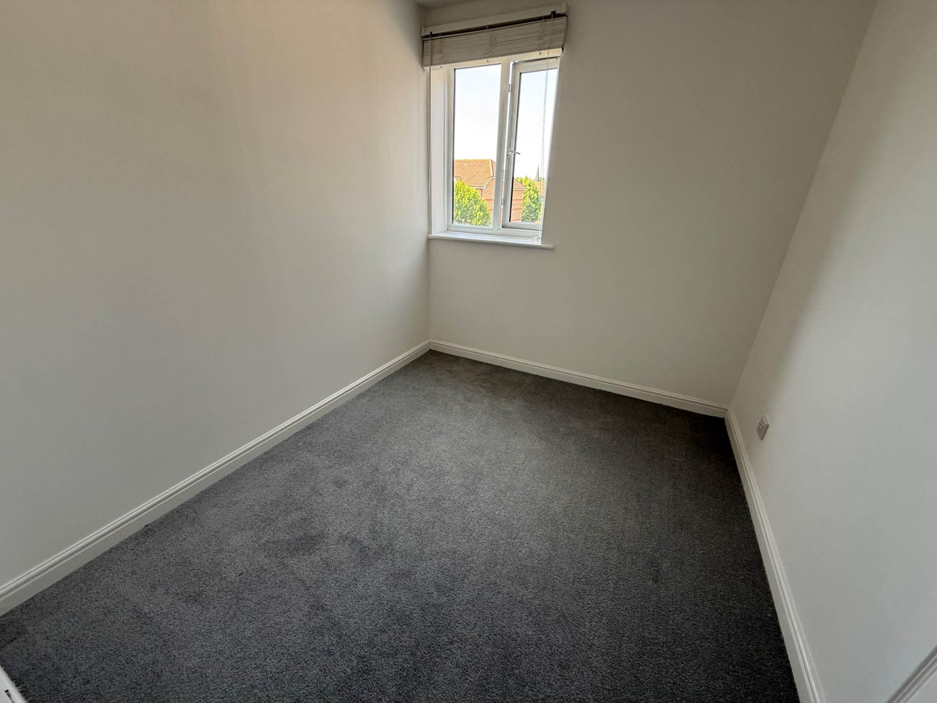 Additional Property Image 2 bedroom Flat for sale in Erith 10