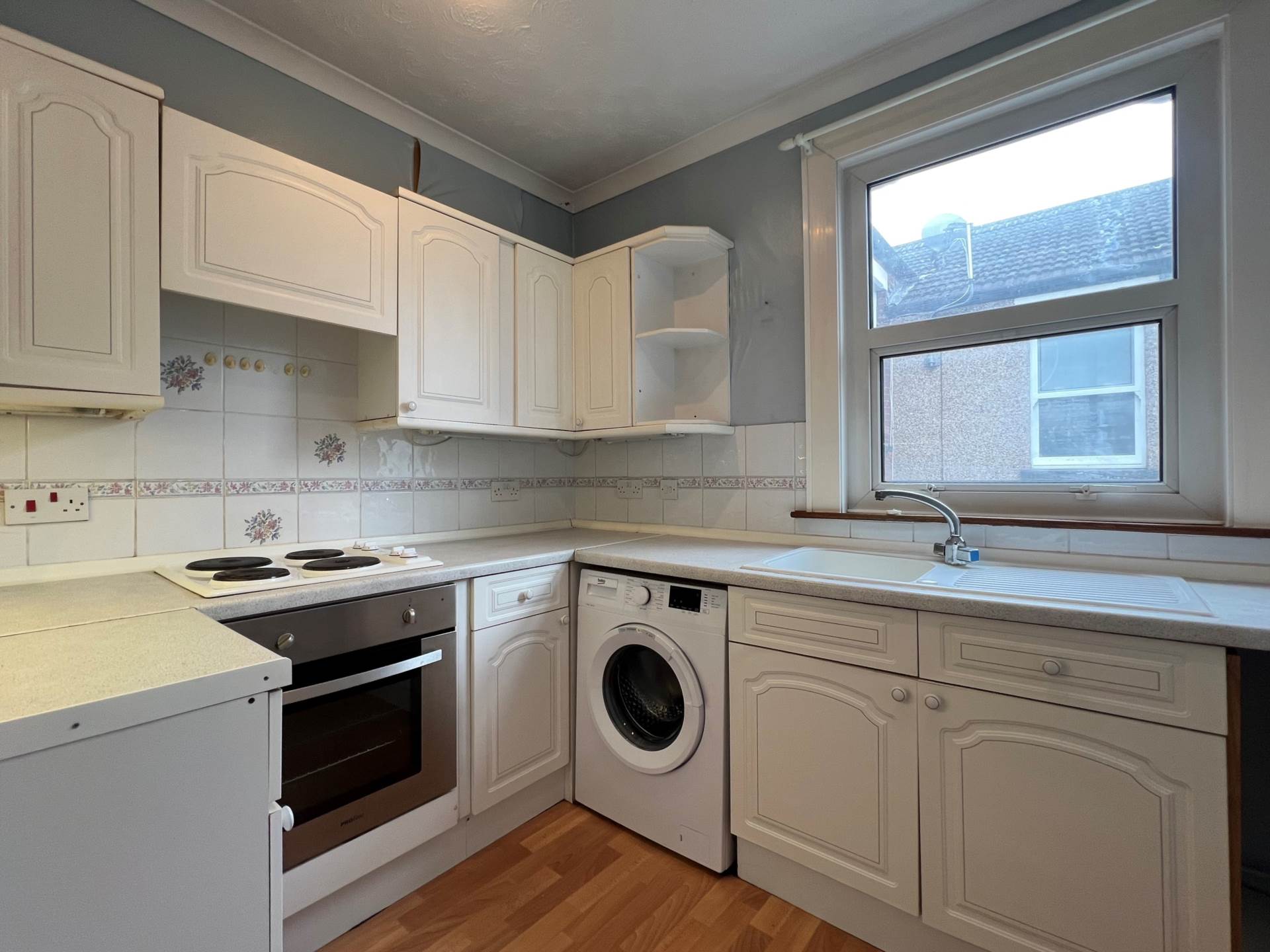 Additional Property Image 2 bedroom Flat for sale in Erith 4