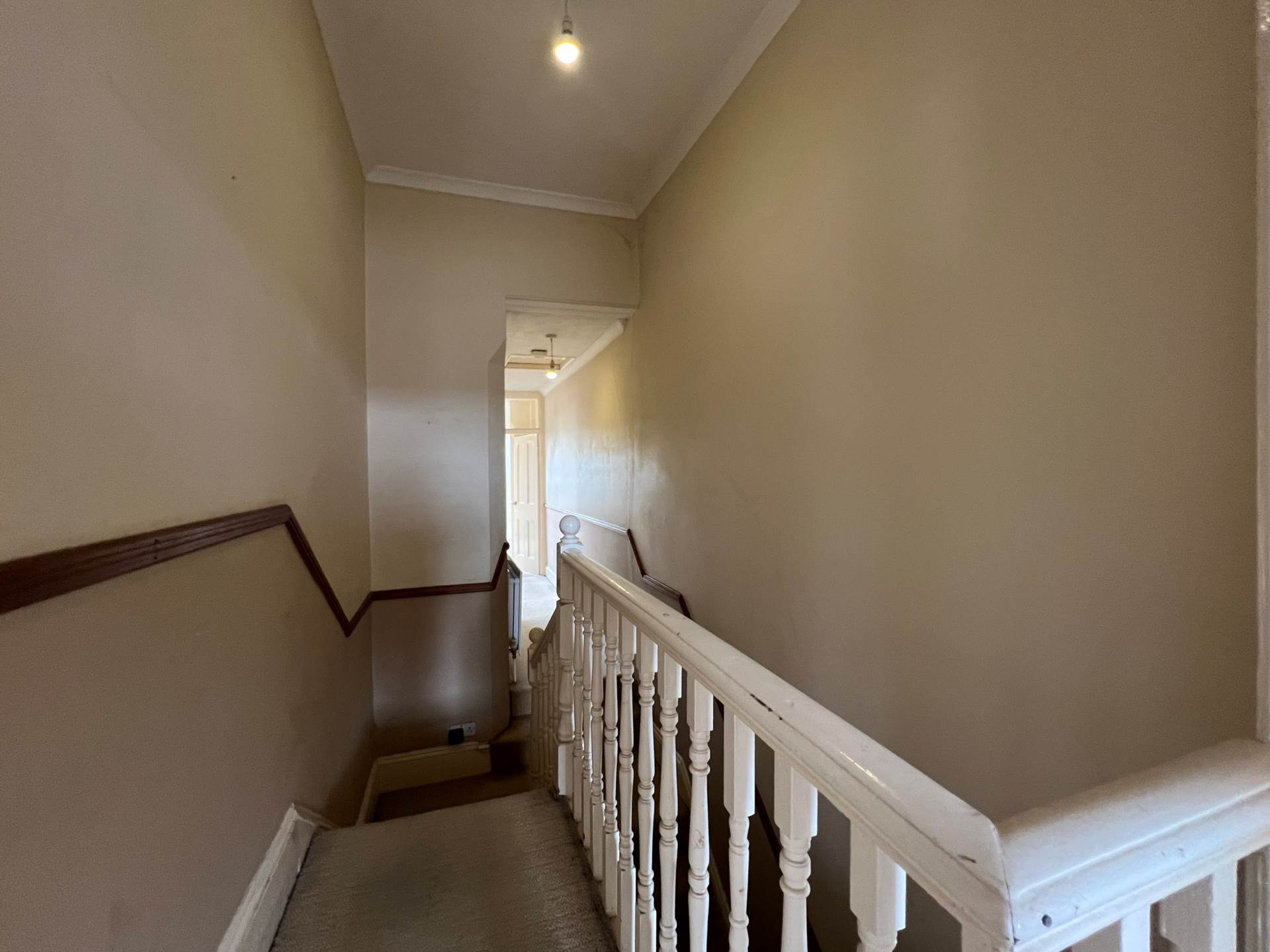 Additional Property Image 2 bedroom Flat for sale in Erith 8