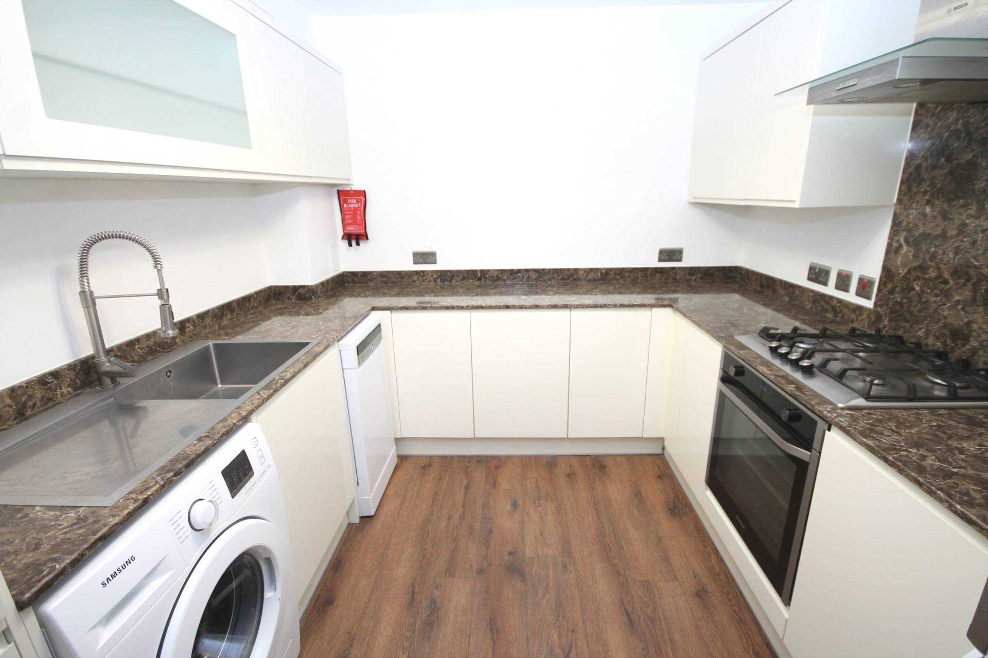 Additional Property Image 2 bedroom Apartment for sale in Erith 10