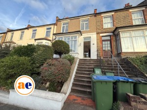 3 bedroom House to rent in London