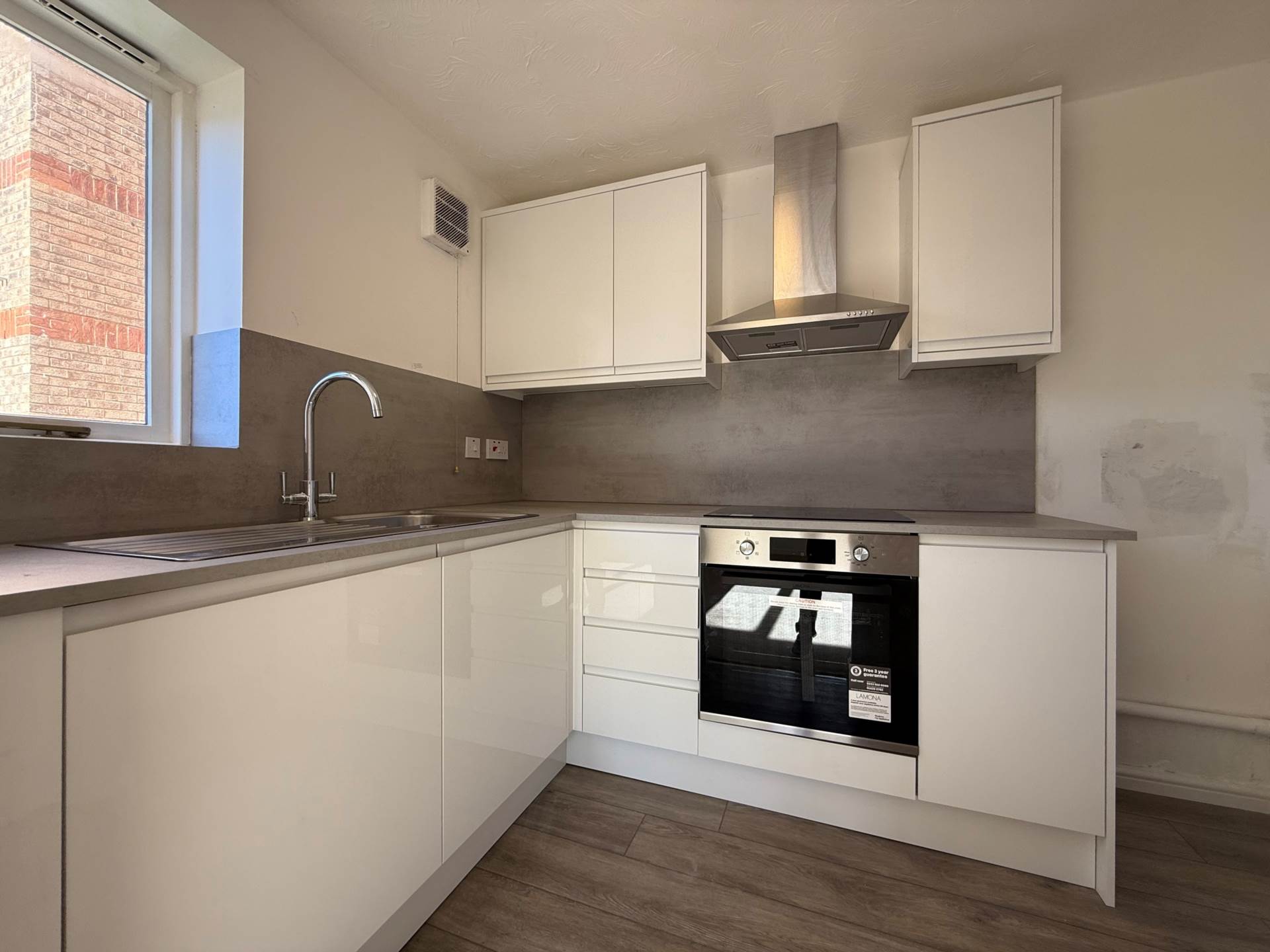 Additional Property Image 1 bedroom Flat for sale in Erith 3