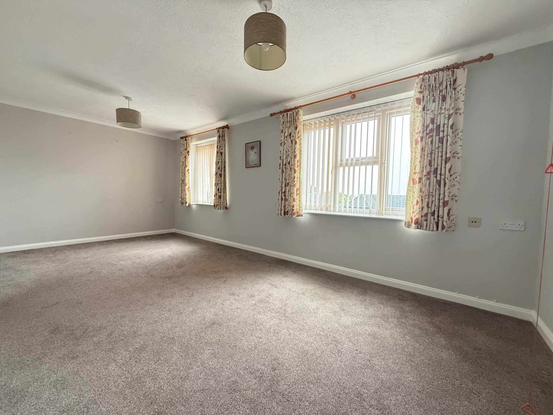 Additional Property Image 2 bedroom Flat for sale in Belvedere 4