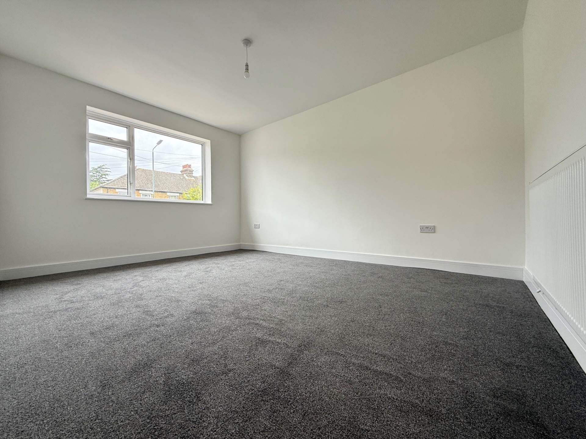 Additional Property Image 2 bedroom Maisonette for sale in Erith 5