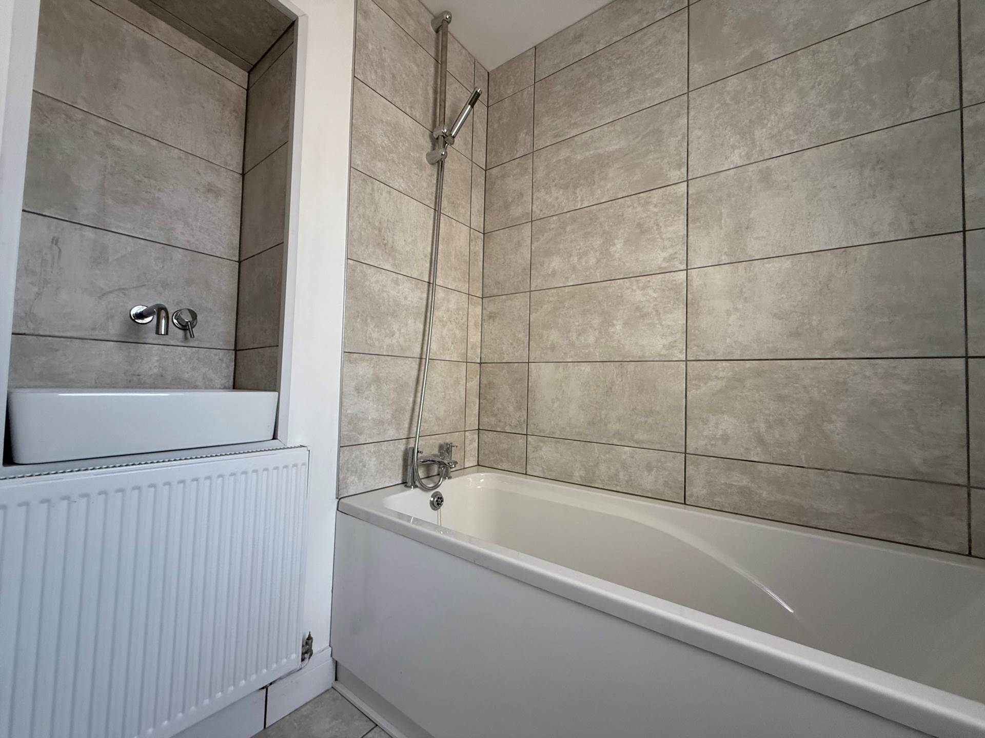 Additional Property Image 2 bedroom Maisonette for sale in Erith 8