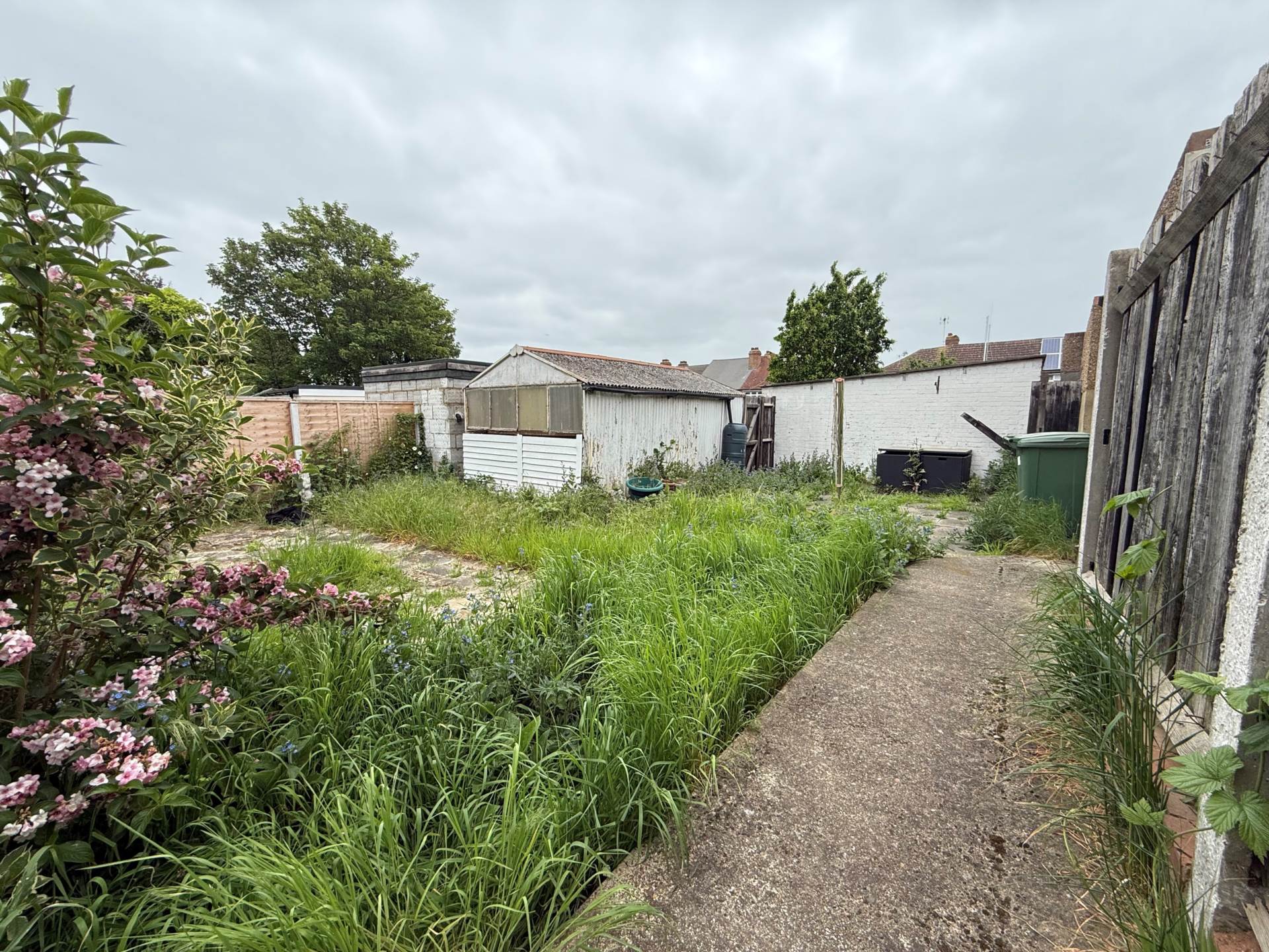 Additional Property Image 2 bedroom Maisonette for sale in Erith 9