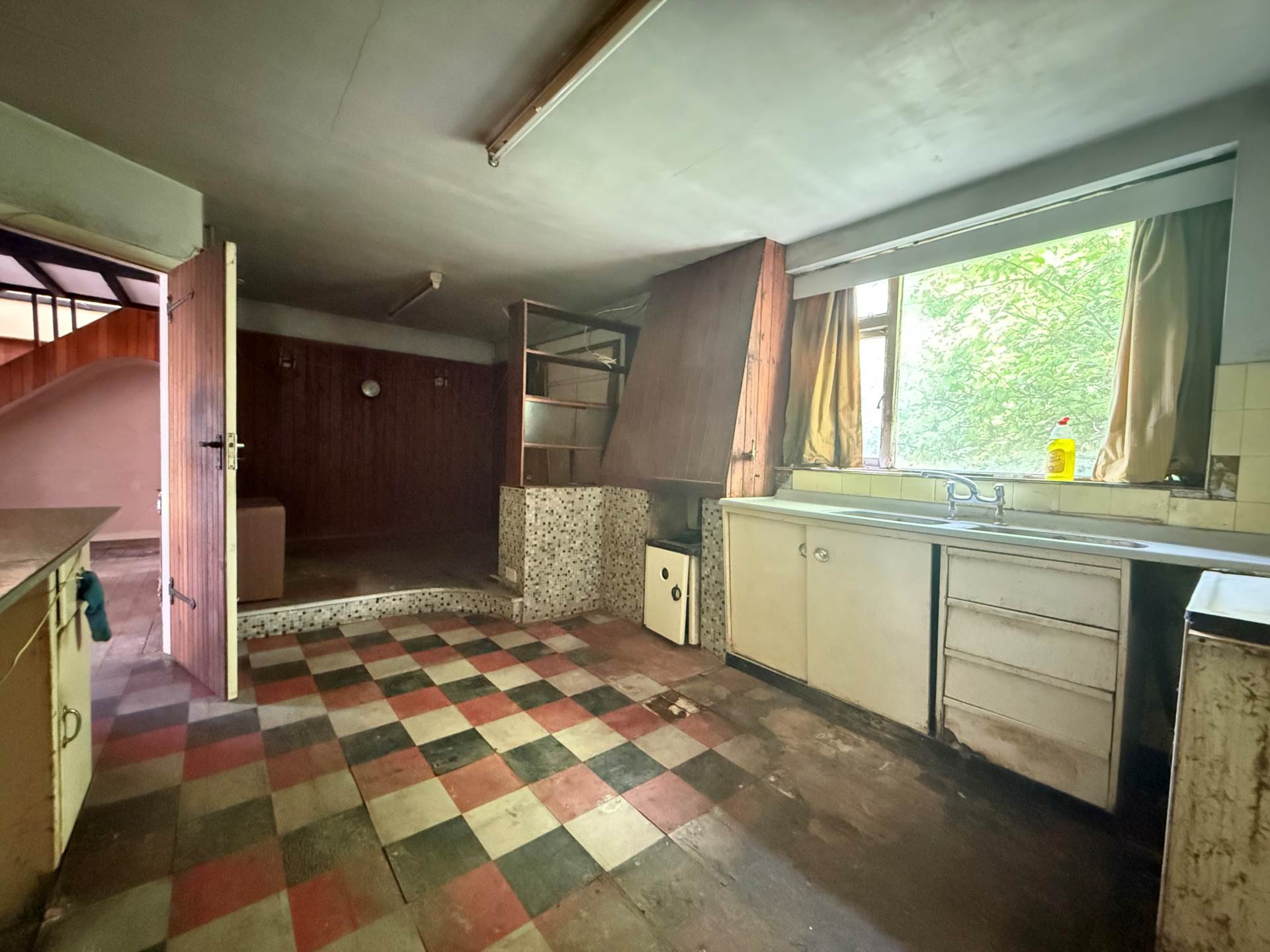 Additional Property Image 2 bedroom Detached for sale in London 8