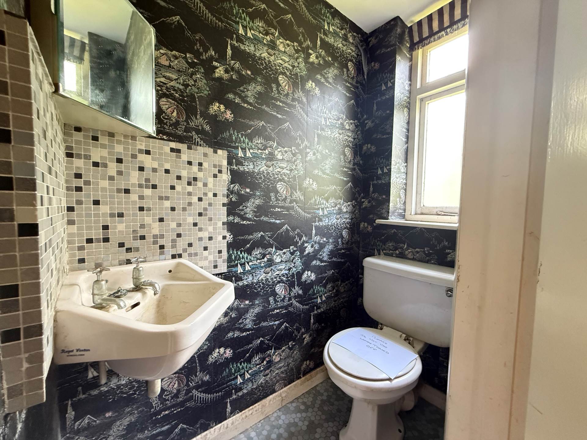 Additional Property Image 2 bedroom Detached for sale in London 14