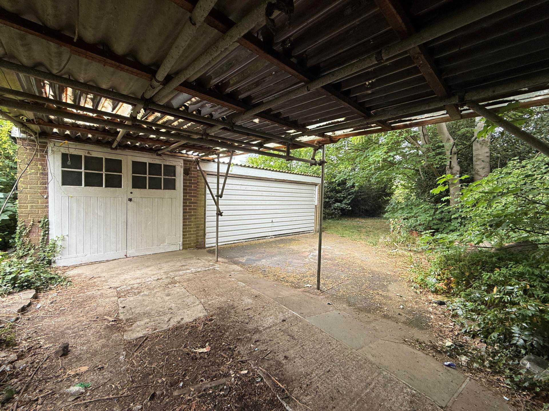 Additional Property Image 2 bedroom Detached for sale in London 16