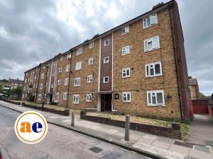 1 bedroom Flat for sale in London
