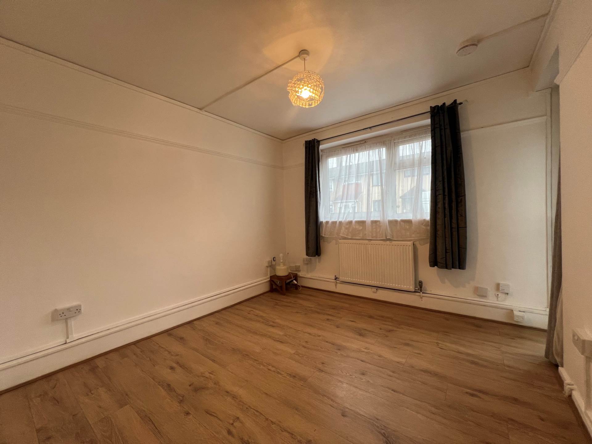 Additional Property Image 1 bedroom Flat for sale in London 6