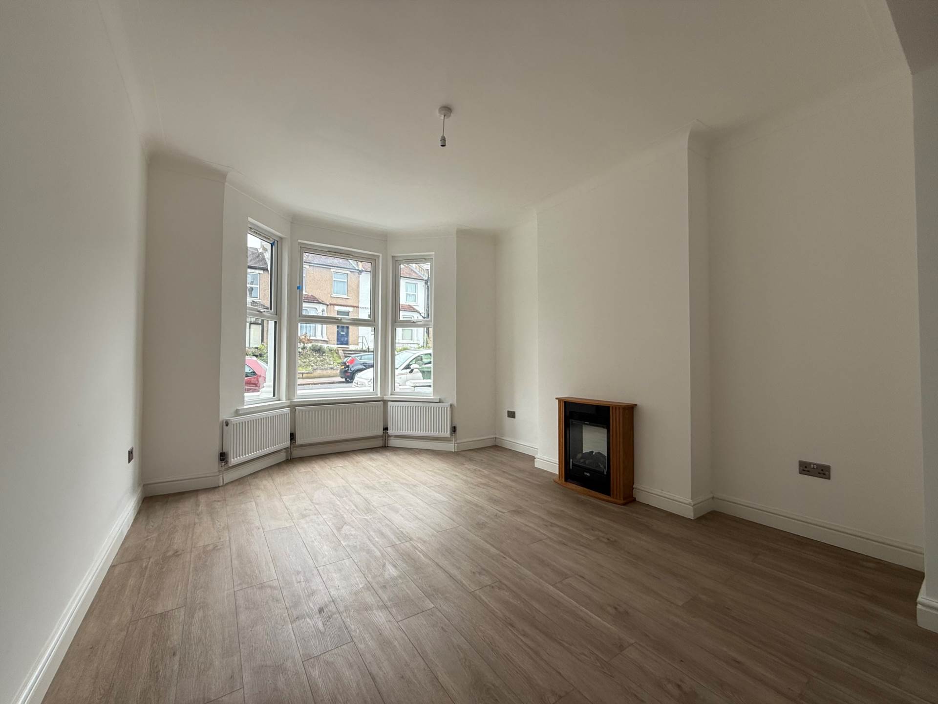 Additional Property Image 3 bedroom House for sale in London 5