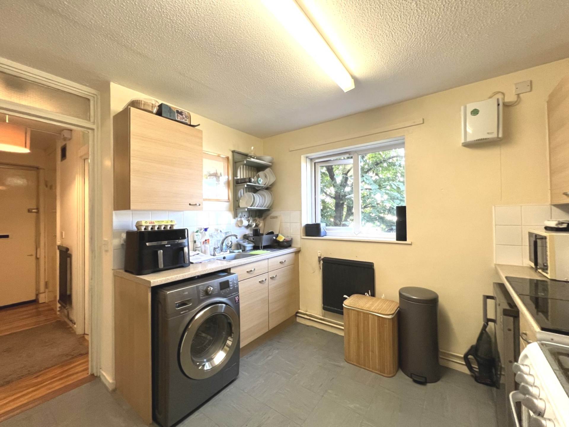 Additional Property Image 1 bedroom Flat for sale in London 4