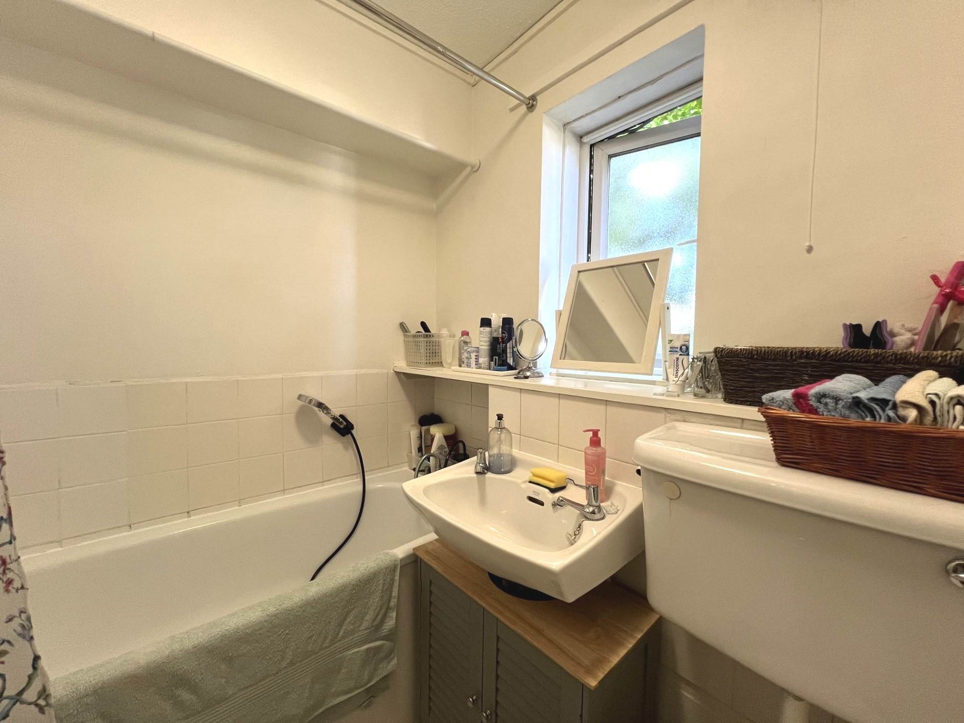 Additional Property Image 1 bedroom Flat for sale in London 6