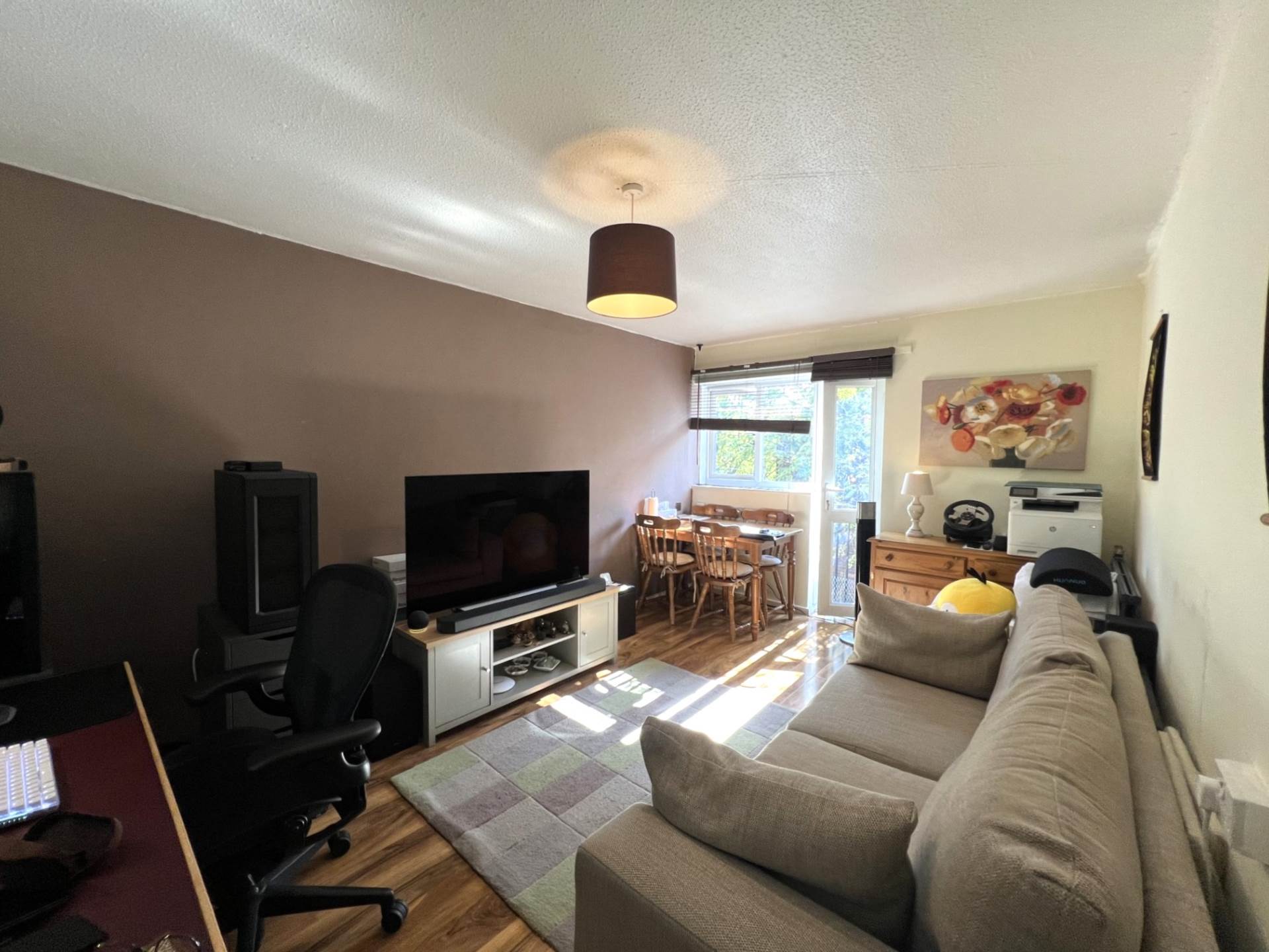 Additional Property Image 1 bedroom Flat for sale in London 9