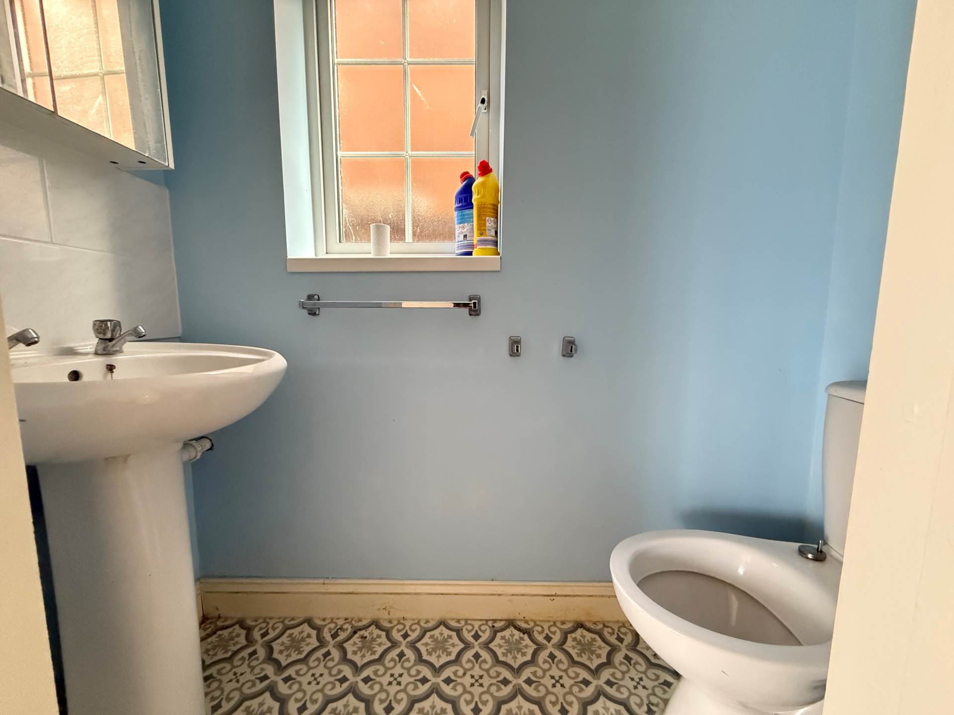 Additional Property Image 4 bedroom House for sale in Erith 6