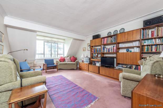 Additional Property Image 2 bedroom Flat for sale in Thames Ditton 5