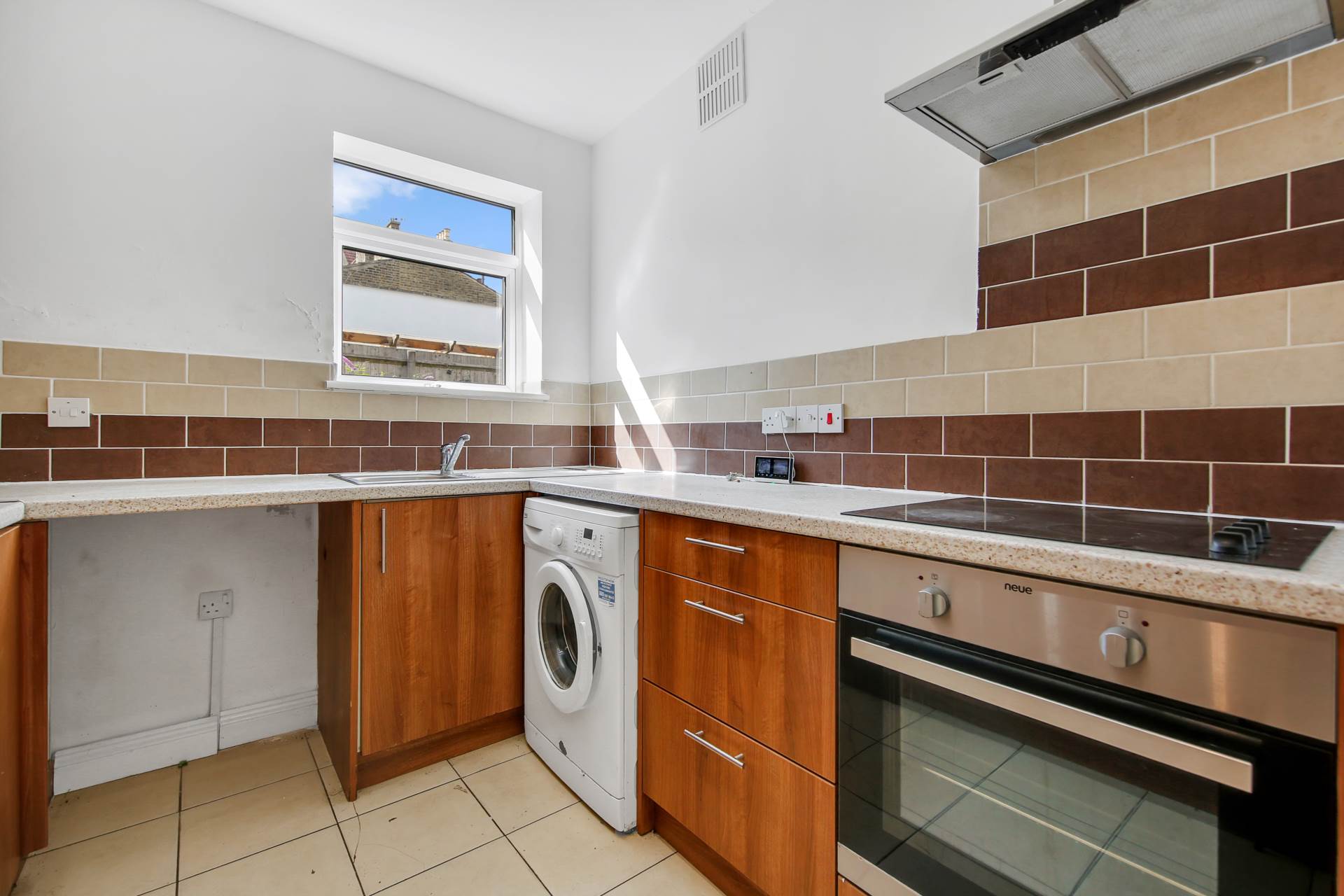 Additional Property Image 3 bedroom House for sale in London 9