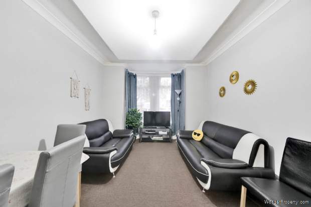 Additional Property Image 2 bedroom Flat for sale in London 2