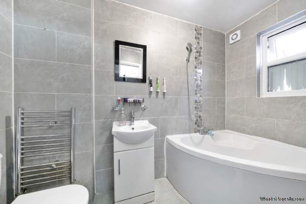 Additional Property Image 2 bedroom Flat for sale in London 10