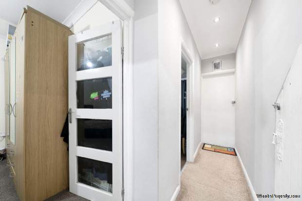 Additional Property Image 2 bedroom Flat for sale in London 11