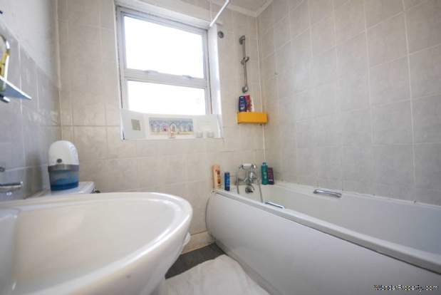 Additional Property Image 2 bedroom Flat for sale in London 7