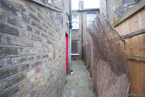 Additional Property Image 2 bedroom Flat for sale in London 8