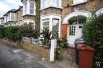 2 bedroom Flat for sale in London