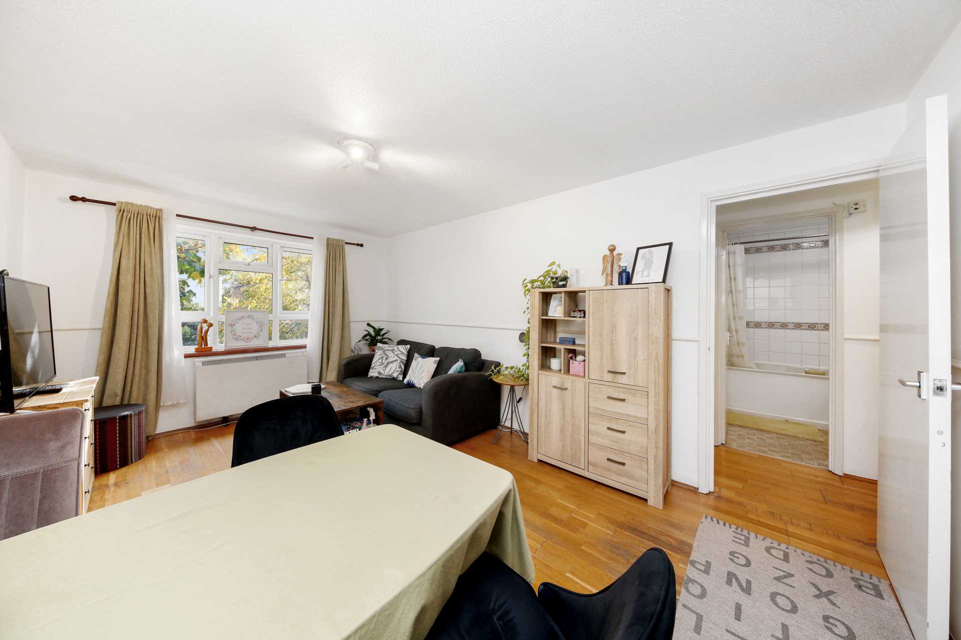 Additional Property Image 1 bedroom Flat for sale in London 5