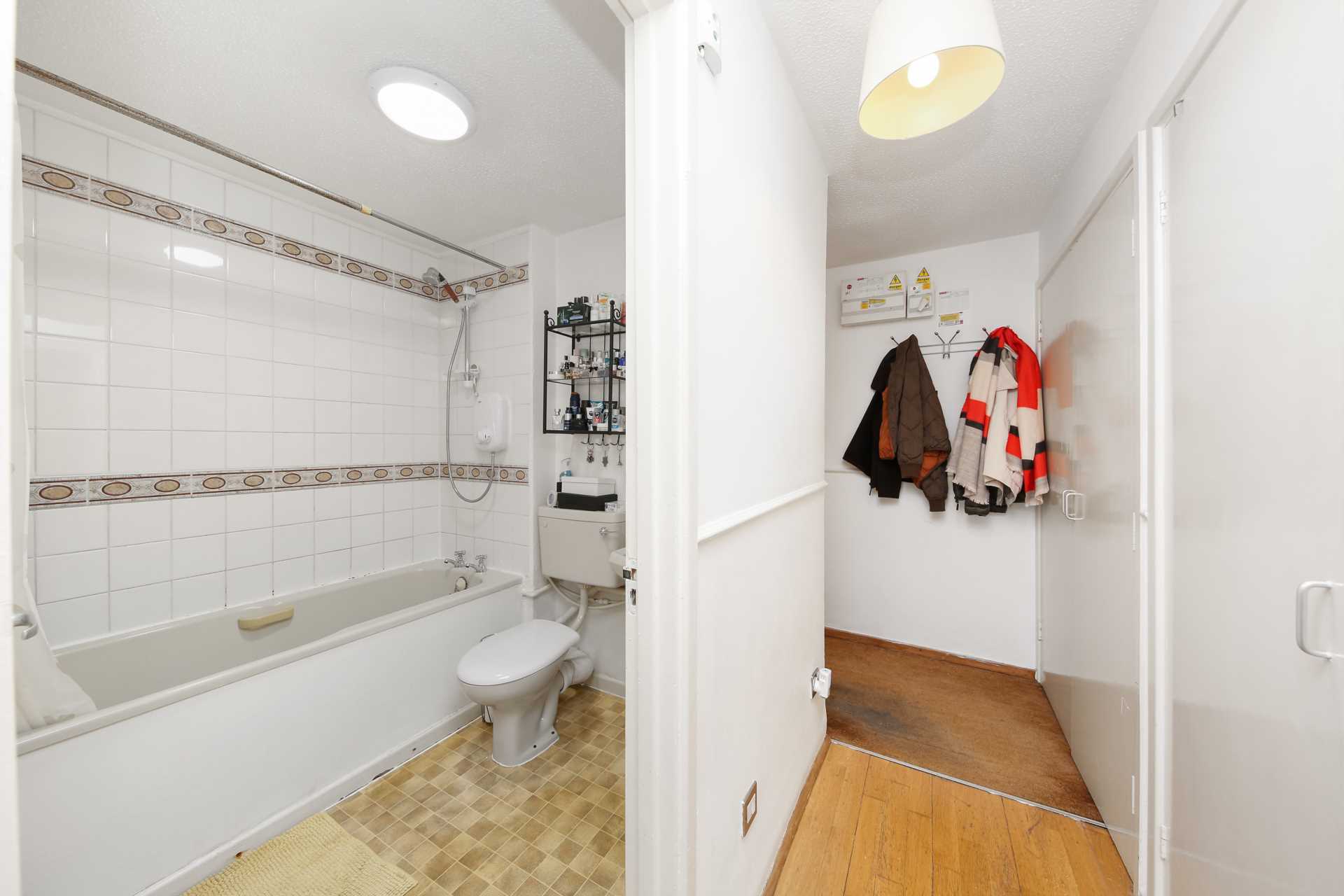 Additional Property Image 1 bedroom Flat for sale in London 11