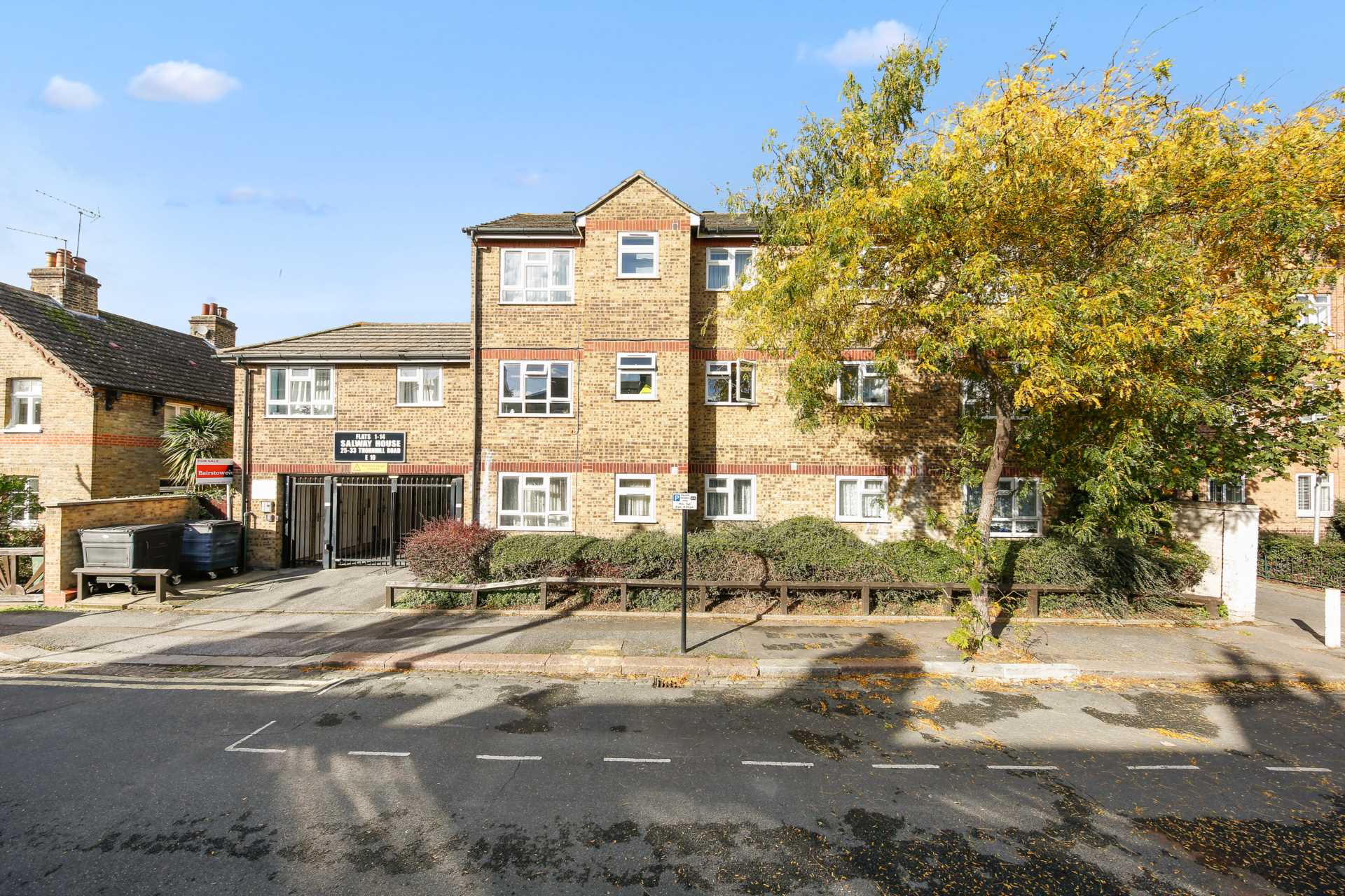 Additional Property Image 1 bedroom Flat for sale in London 15