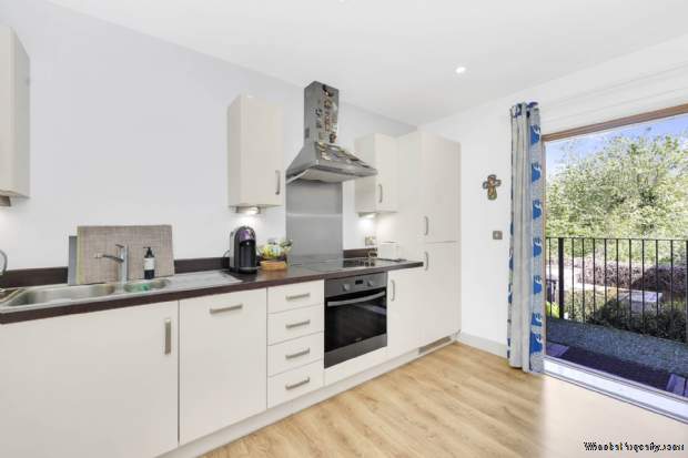 Additional Property Image 2 bedroom Flat for sale in London 2