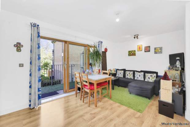 Additional Property Image 2 bedroom Flat for sale in London 5
