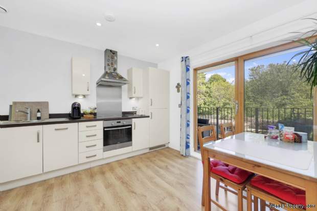 Additional Property Image 2 bedroom Flat for sale in London 7