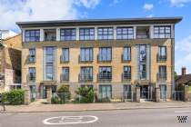 2 bedroom Flat for sale in London