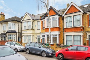 5 bedroom Terraced for sale in London