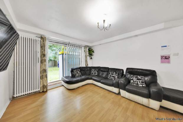 Additional Property Image 2 bedroom Flat for sale in London 2