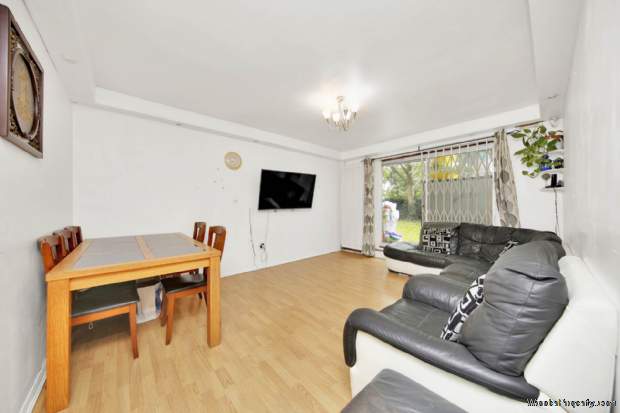 Additional Property Image 2 bedroom Flat for sale in London 5