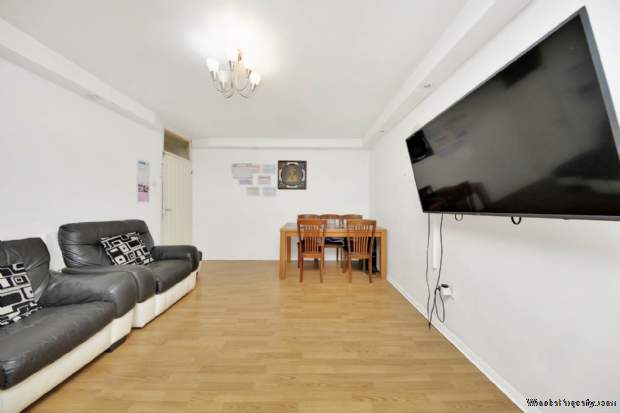 Additional Property Image 2 bedroom Flat for sale in London 6