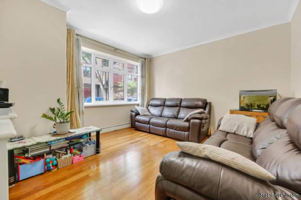 Additional Property Image 3 bedroom Terraced for sale in London 2