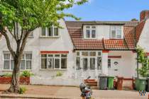3 bedroom Terraced for sale in London