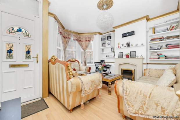 Additional Property Image 2 bedroom Flat for sale in London 2