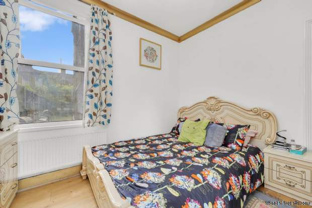 Additional Property Image 2 bedroom Flat for sale in London 5