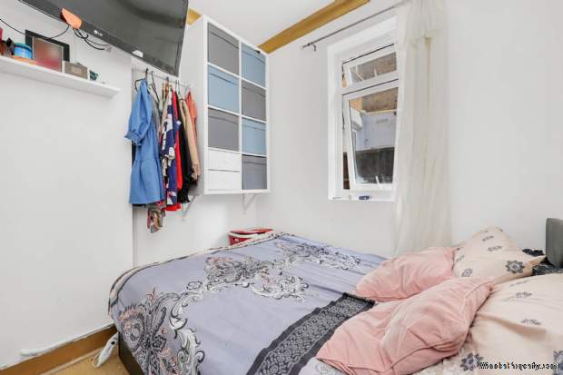 Additional Property Image 2 bedroom Flat for sale in London 6