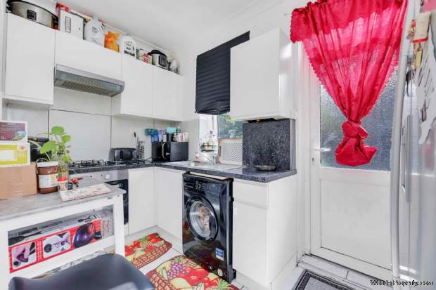 Additional Property Image 2 bedroom Flat for sale in London 10