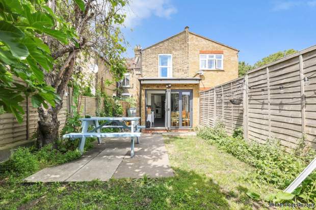 Additional Property Image 4 bedroom House for sale in London 10